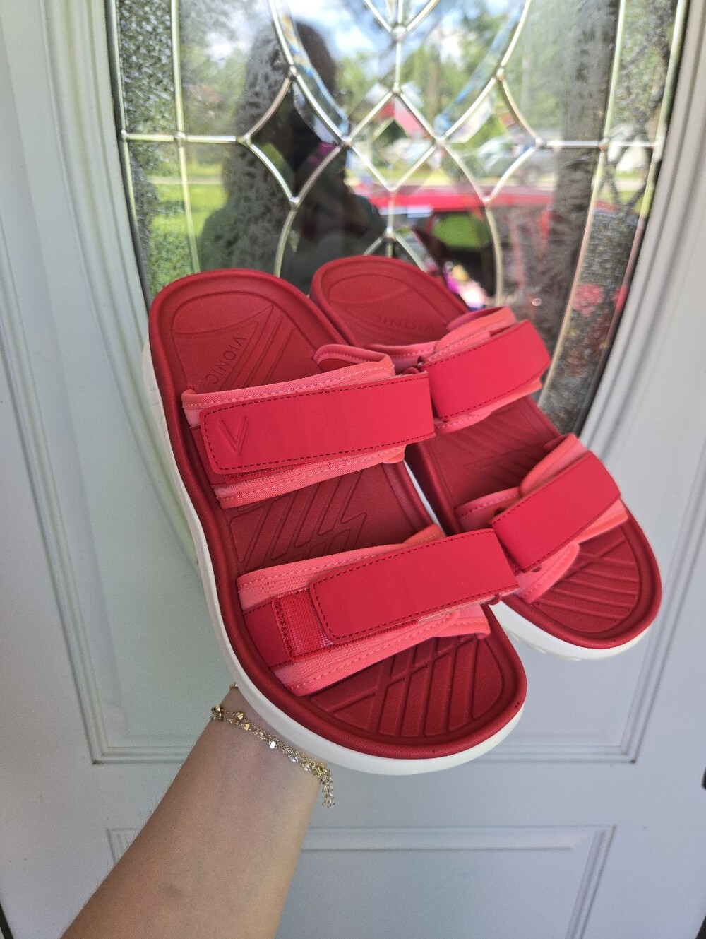 Vionic Renewal Recovery Sandals Red